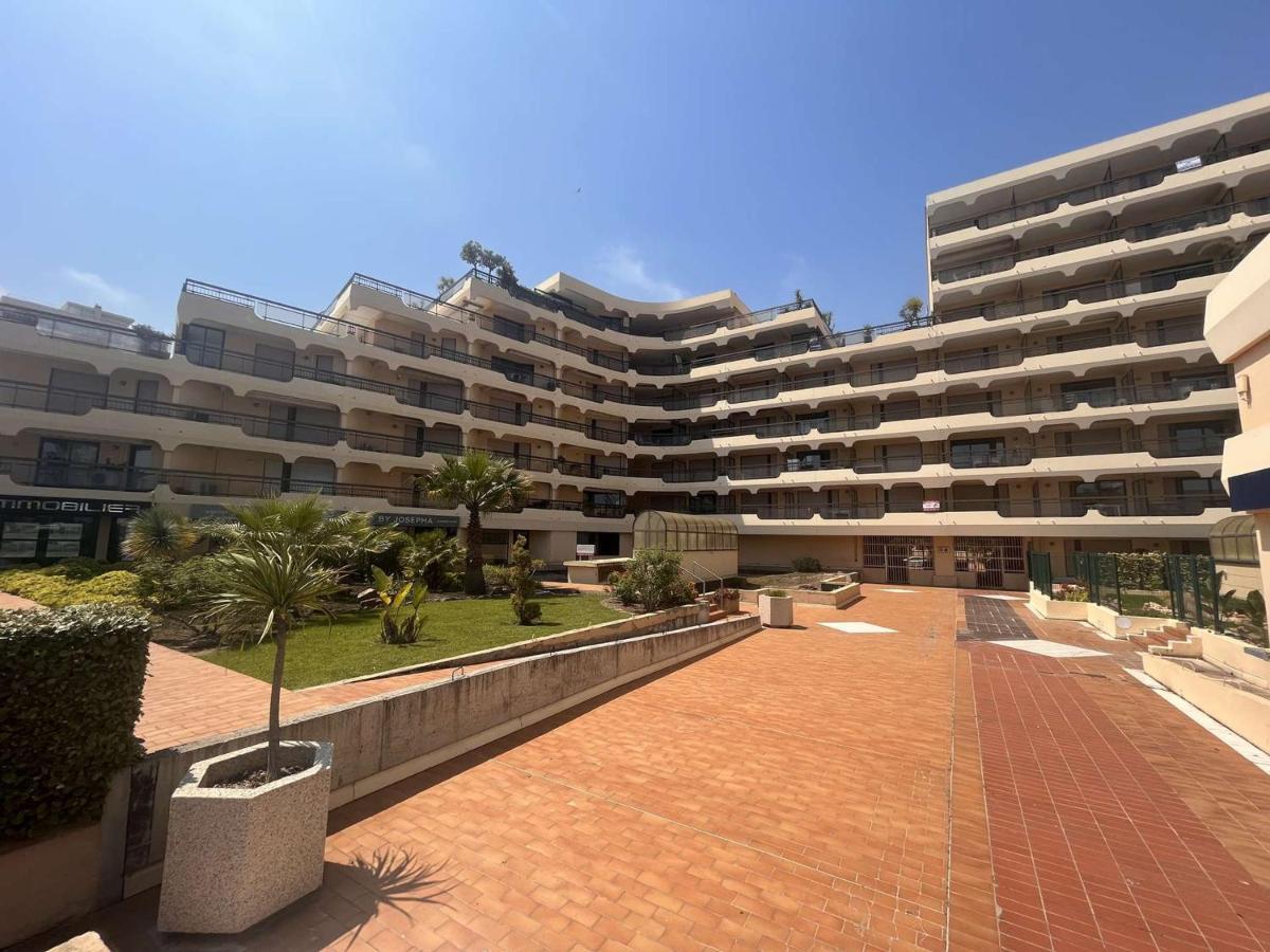 Appartement 2P, 4 Couchages, Terrasse Et Salon De Jardin A 200M De La Plage, Frejus - Fr-1-226A-22 外观 照片