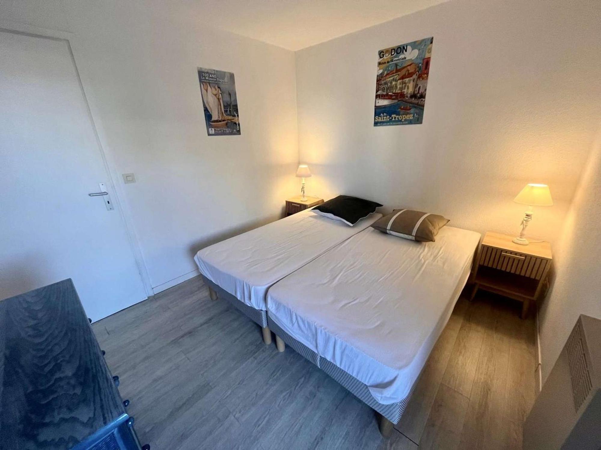 Appartement 2P, 4 Couchages, Terrasse Et Salon De Jardin A 200M De La Plage, Frejus - Fr-1-226A-22 外观 照片